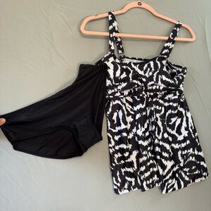 Summer Mae Womens Tankini M Black White 2 Pc Vacation Beach Tropical Swimwear